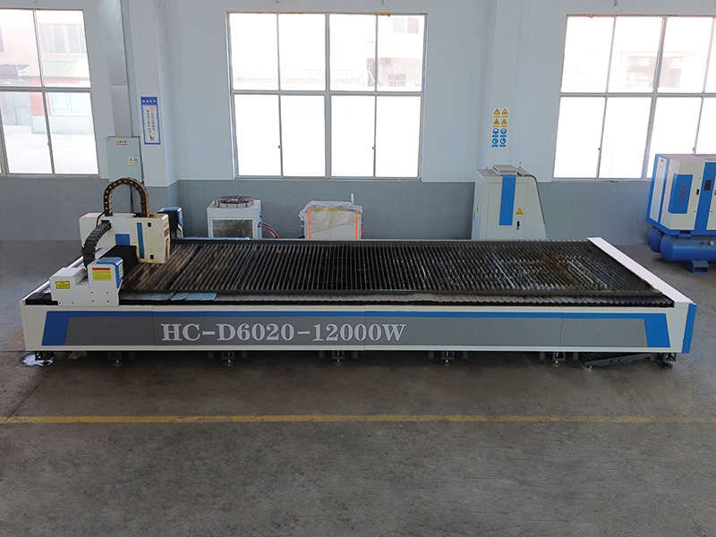 Laser cutting machine